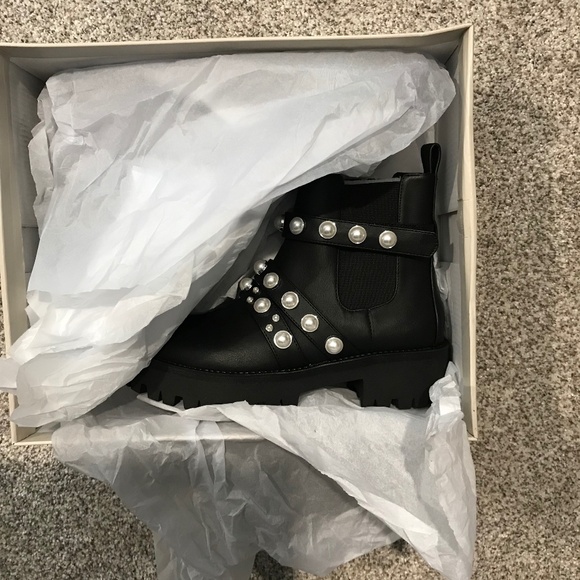 B.P Kora 2 Lug Chelsea Boot - Picture 2 of 4